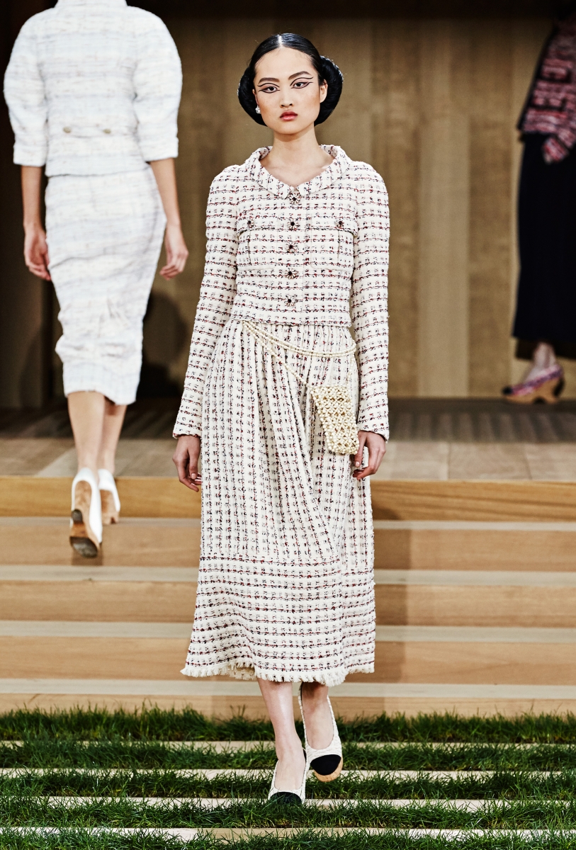 Slideshow: Chanel SS16 Haute Couture