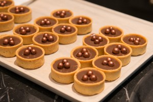 Chocolate mini tarts